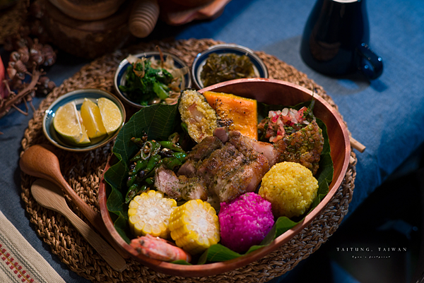 大武 草地餐桌.png