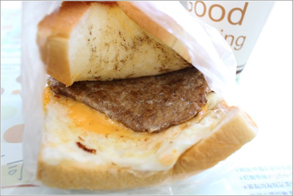 晨吉司漢肉排蛋土司 (7)