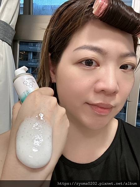 SOFINA iP 全新《角質修護恆潤精萃水》及《土台美容液