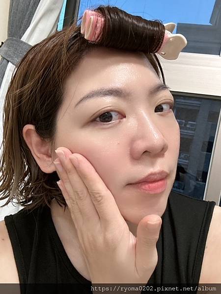 SOFINA iP 全新《角質修護恆潤精萃水》及《土台美容液