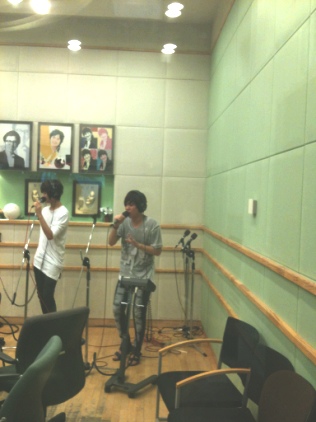 100910 FTIsland KBS 2FM洪真京的歌謠廣場官圖