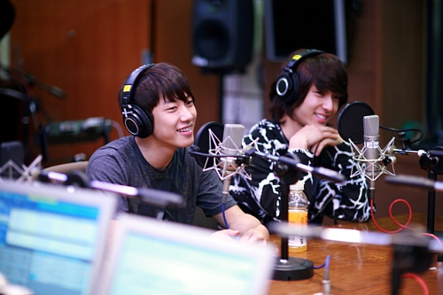 100917 FTIsland MBC FM4U 玄英的Music Party官圖