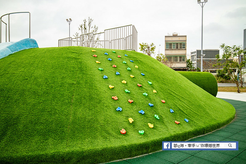 苗栗景點：灣麗親子公園～玩起乃！全新田鼠兒童遊戲場，煙囪溜滑梯、樹屋遊戲場、天空隧道、山丘遊戲場，超過10種遊具超級好玩 (13).jpg