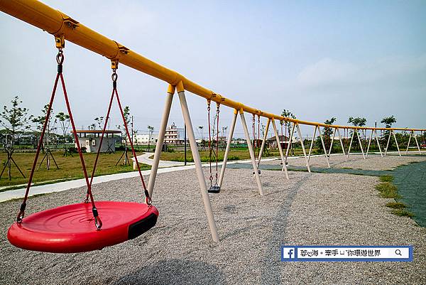 彰化景點：溪湖中央公園～解封開放！葡藤堡遊戲場、綠丘原野樂園、磨石子溜滑梯、攀岩牆、躲貓貓水管、沙坑、七座盪鞦韆 (14).jpg