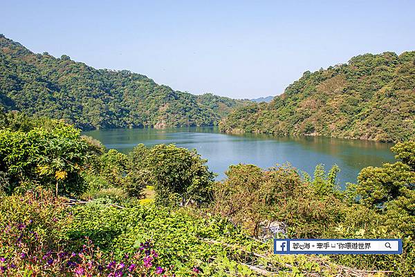 桃園-樂悠露營區～湖景第一排！水管小木屋、趣味遊戲場、戲水池、樂高積木牆 (37).jpg