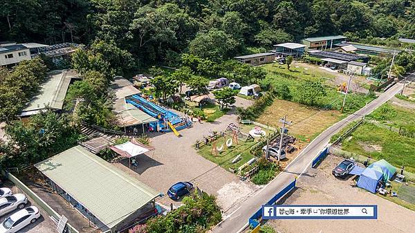 新竹尖石-秘花園親子露營區～孩子們愛死這裡了，戲水池、粉色咖啡杯、月亮鞦韆 (4).jpg
