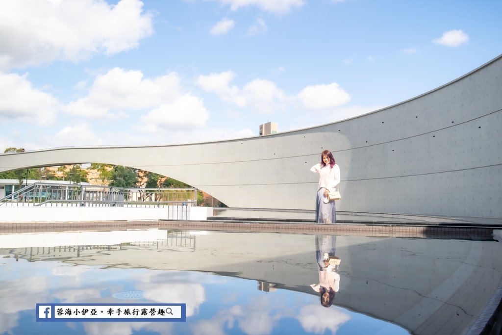 桃園景點-1895乙未保台紀念公園～全新景點！台版羅馬競場，山丘遊戲場、半月型鏡面無邊際水池