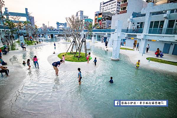 台南戲水景點「河樂廣場親水公園」 (13).jpg