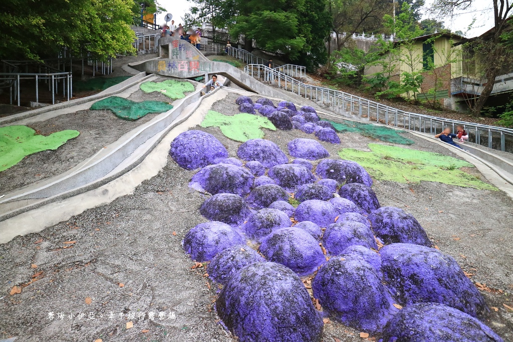 百果山溜滑梯