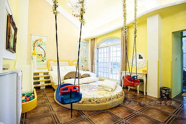 宜蘭五結親子民宿【聖荷緹渡假城堡】宜蘭人氣親子溜滑梯民宿，夢幻城堡睡床、溜滑梯、電動車跑道