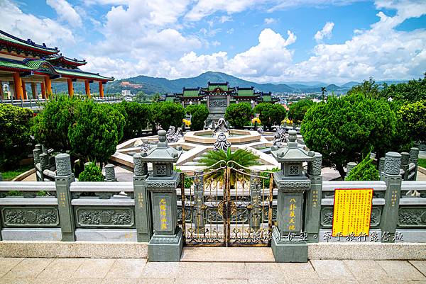 南投景點【埔里寶湖宮天地堂地母廟】巧奪天工的青瓦建築像置身在江南美景，IG網美必拍的視野（免門票）