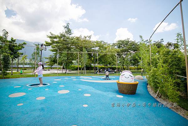 南投埔里【福興溫泉區親子公園】埔里最新親子景點（免門票），日式溫泉池泡腳戲水、共融公園，泰山溜索