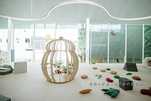 絕美！桃園市兒童美術館(青埔館)，9/1前免費入館，線上預約、停車資訊、展覽、門票，桃園親子景點