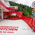 沖繩新開幕【SUNNYDAYS KITCHEN】 沖繩美式復古餐廳，無敵海景吃沖繩苦瓜漢堡