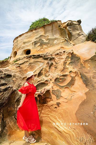 新北萬里秘境【萬里駱駝峰】5分鐘登頂台版土耳其烏奇沙城堡，絕美玫瑰紋絕美咖啡拉花岩
