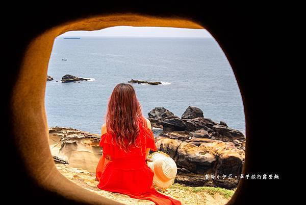 新北萬里秘境【萬里駱駝峰】5分鐘登頂台版土耳其烏奇沙城堡，絕美玫瑰紋絕美咖啡拉花岩