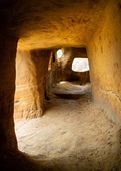新北萬里秘境【萬里駱駝峰】5分鐘登頂台版土耳其烏奇沙城堡，絕美玫瑰紋絕美咖啡拉花岩