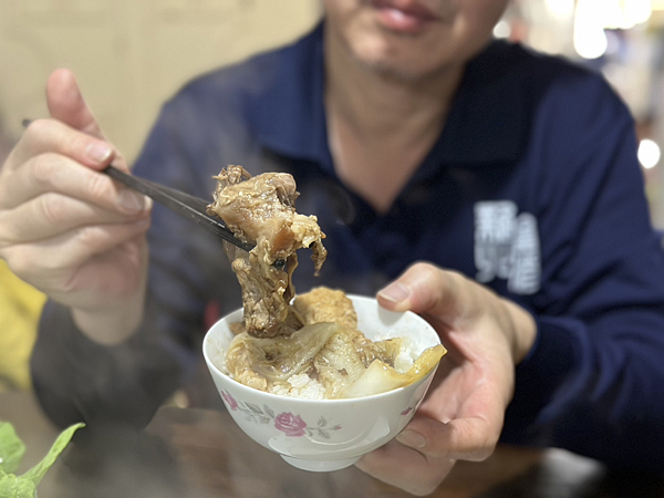 【網購】肉嫩、湯濃還沒有羊騷味！網友推薦羊肉爐冷凍包-爐憶羊肉爐 ，真正好吃老字號