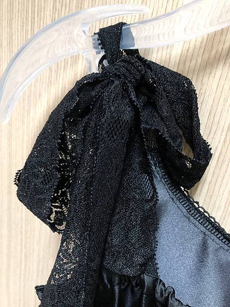 【開箱】日本品牌MR corset~兩件式黑色紗裙