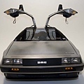 DeLorean_DMC-12_with_doors_open