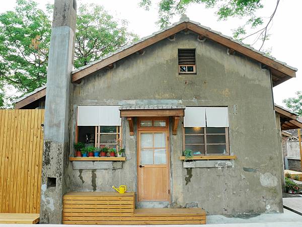 鳳山~黃埔新村**眷村走走&喝個素西的下午茶的好所在 鳳山~黃埔新村**眷村走走&喝個素西的下午茶的好所在