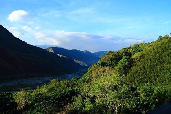 尖石-石上泡湯