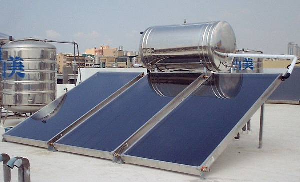 400公升太陽能熱水器施工後