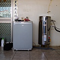 30加侖承壓型電能熱水器(施工後現場).JPG