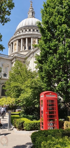 英國 倫敦 聖保羅教堂 電話亭