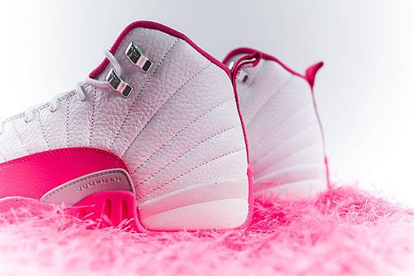 air-jordan-12-pink-white-2016-girls-8.jpg