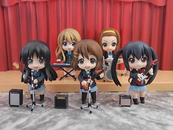 K-ON-k-on-14824028-1600-900-16.jpg