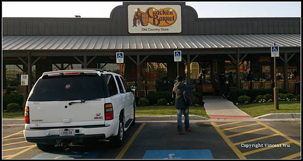 CRackeR BaRRel Old Country Store_01