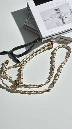 推嬰兒車也能時尚！TOUGHER掛繩開箱：媽媽們的手機救星來