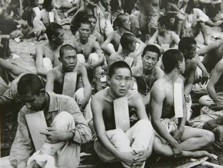 中國軍隊戰俘。（
