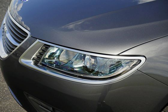 2010 Saab 9-5 official photos03.jpg