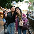 Lisa & Sabrina at 站前廣場