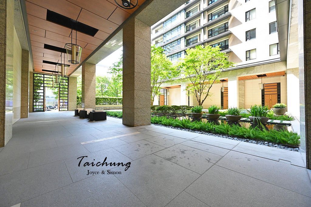 台中七期寶輝世紀花園廣場老虎城對面 (5).JPG