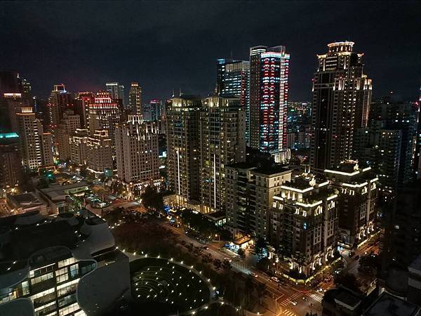 台中七期寶輝世紀花園 SKY LOUNGE夜景實攝