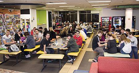 Dining-room-during-bingo