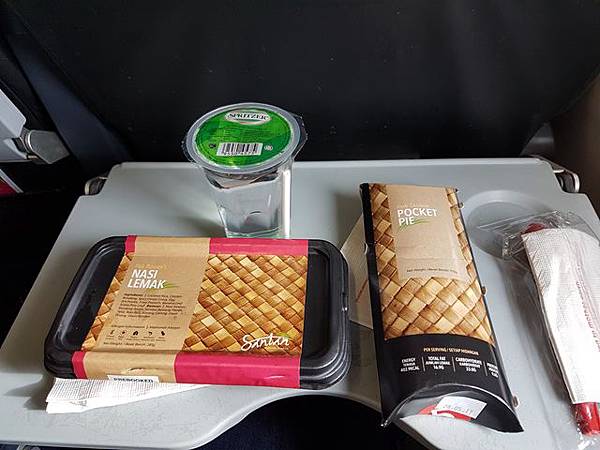 Airasia亞航初體驗：曼谷飛吉隆坡 飛機餐