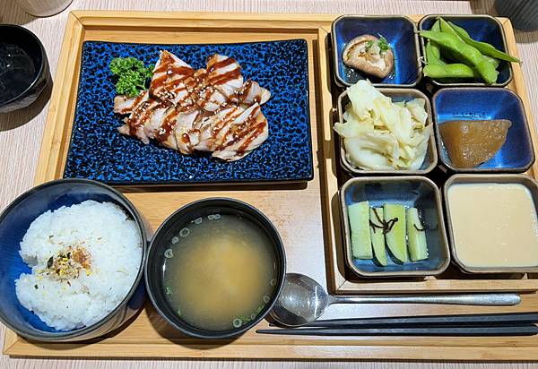 屏東 好食宅 | 六道配菜一次擁有，定食也能吃得好豐盛