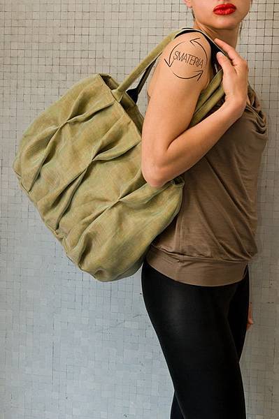 TANGO ARGENTINO 環保抓皺舒適肩背包