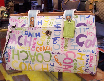 COACH彩色塗鴉春夏限定款.jpg