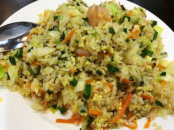 【高雄岡山】佳香品味小菜館 CP值超高,價格平實菜色豐富 【高雄岡山】佳香品味小菜館 CP值超高,價格平實菜色豐富