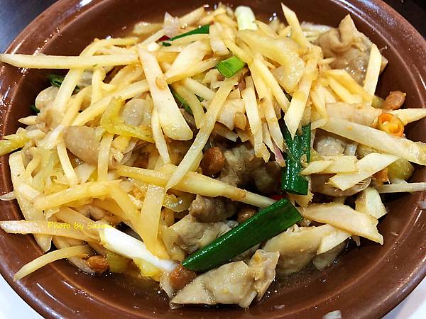 【高雄岡山】佳香品味小菜館 CP值超高,價格平實菜色豐富 【高雄岡山】佳香品味小菜館 CP值超高,價格平實菜色豐富