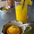 餐後水果+新鮮柳橙汁