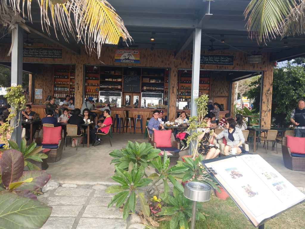 高雄kaohsiung 旗津沙灘吧夕陽沙灘椰子樹濃濃南洋海島風cijin Sunset Bar 薇樂莉love Viaggio 旅行 生活 攝影