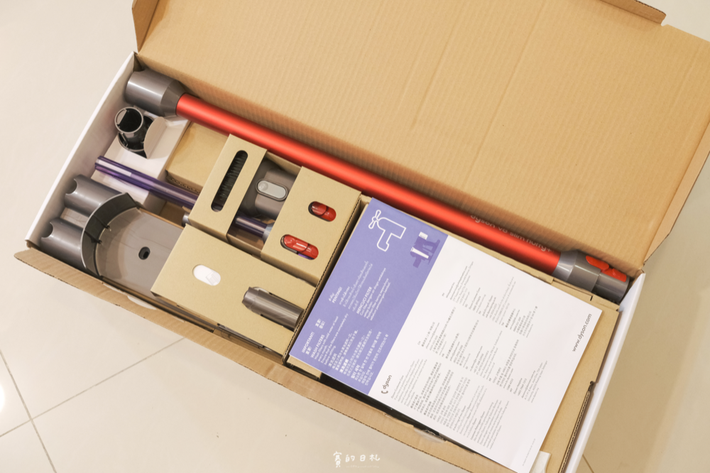 Dyson V8 Slim Fluffy無線吸塵器 收納方便 輕巧 賽的日札-4.png