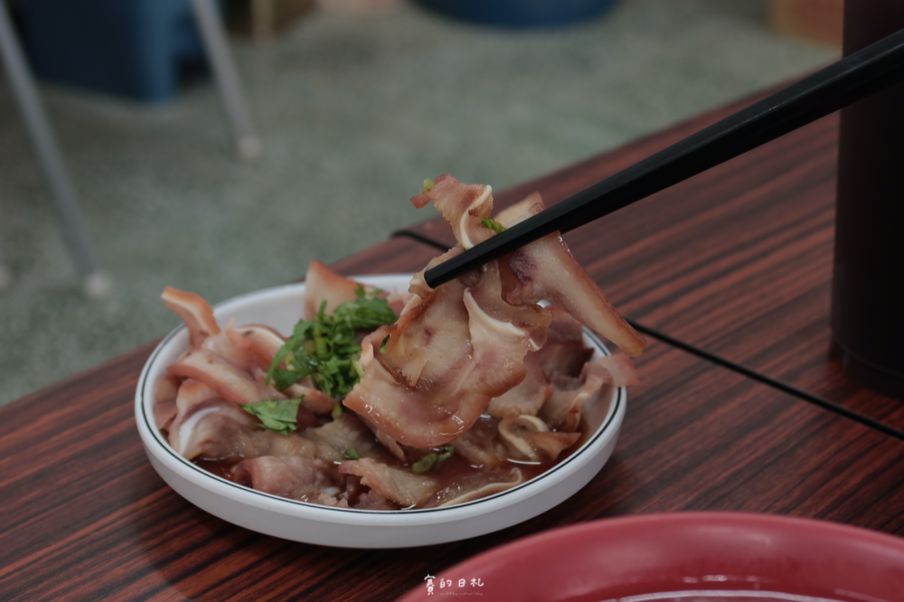 台中水湳王爺魚翅肉羹 台中西屯美食 台中傳統早餐 辣小魚乾 賽的日札 _1338.png