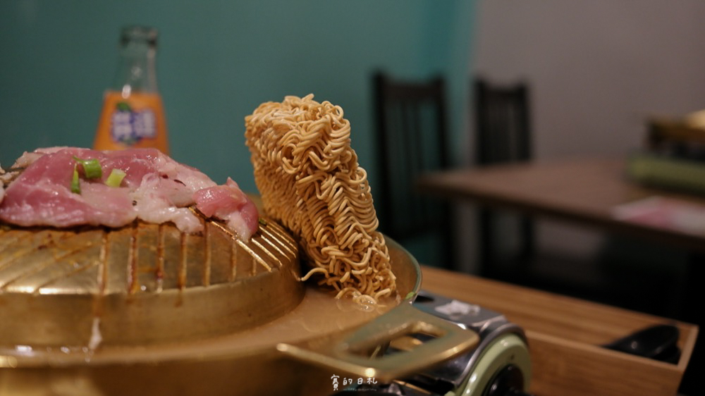 巫泰式燒烤-道地泰式銅盤烤肉-正宗泰國嘟嘟車 台中南區美食 台中南區餐廳 台中泰式料理 賽的日札_-56.png